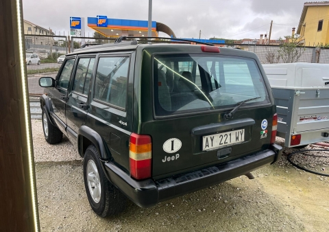 cherokee 25crd 4x4