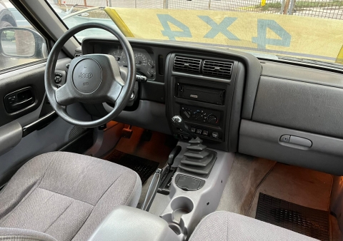 cherokee 25crd 4x4
