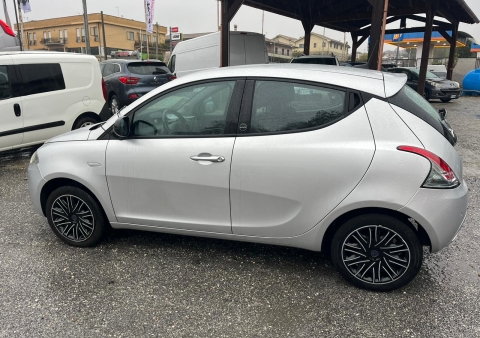 ypsilon 1000 ibrida gold ok neopatentati 