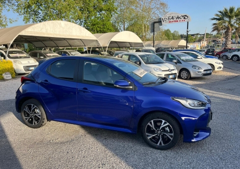 yaris 15 hybrid 5 porte active 