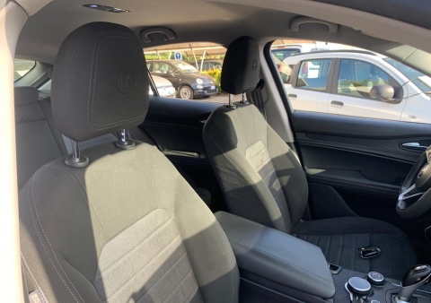 stelvio 22tdi 160cv business automatica