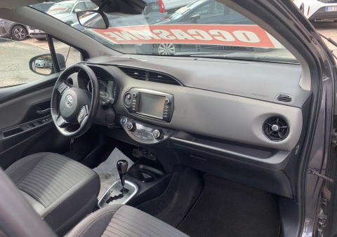yaris 15 ibrida automatica active