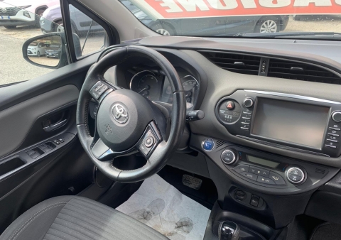 yaris 15 ibrida automatica active