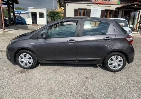 yaris 15 ibrida automatica active