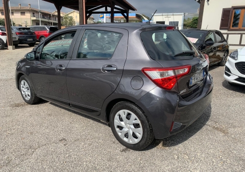 yaris 15 ibrida automatica active