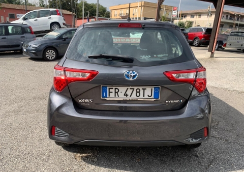 yaris 15 ibrida automatica active